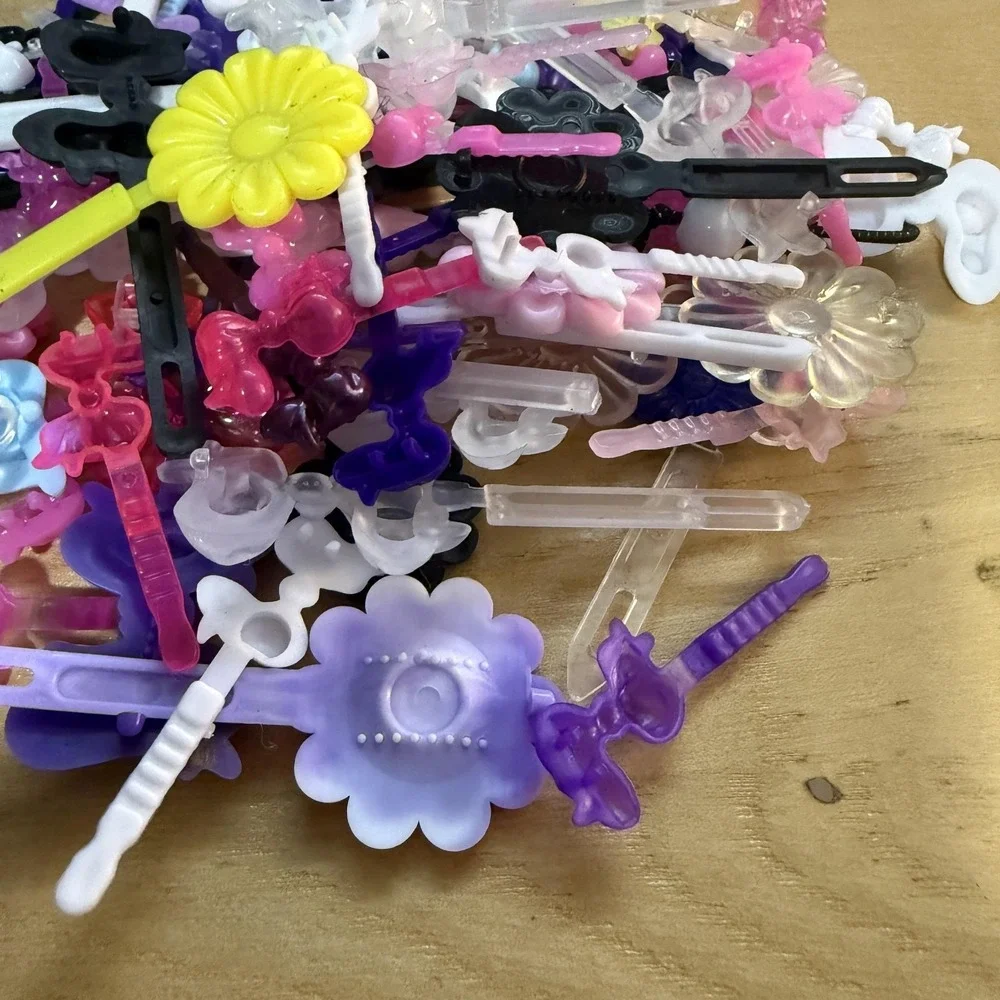 Lot of ~100 Vintage Plastic Hair Clips Barrettes Flowers Bows 80's 90's